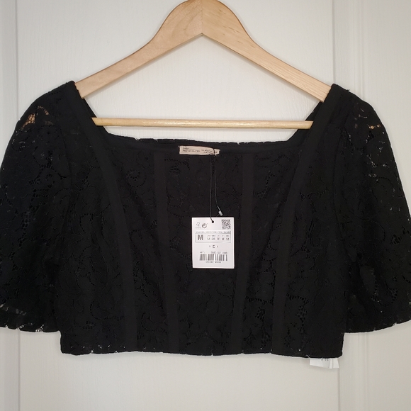 🎈2/$50 🆕️ Zara Cropped Blouse - Picture 2 of 9